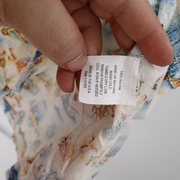 NWT Disney Shirt Mens Large Tomorrowland Frontierland Hawaiian Button Up MAP - Picture 3 of 16
